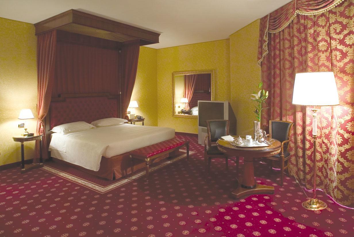 Hotel Maxim Peschiera Borromeo Dış mekan fotoğraf