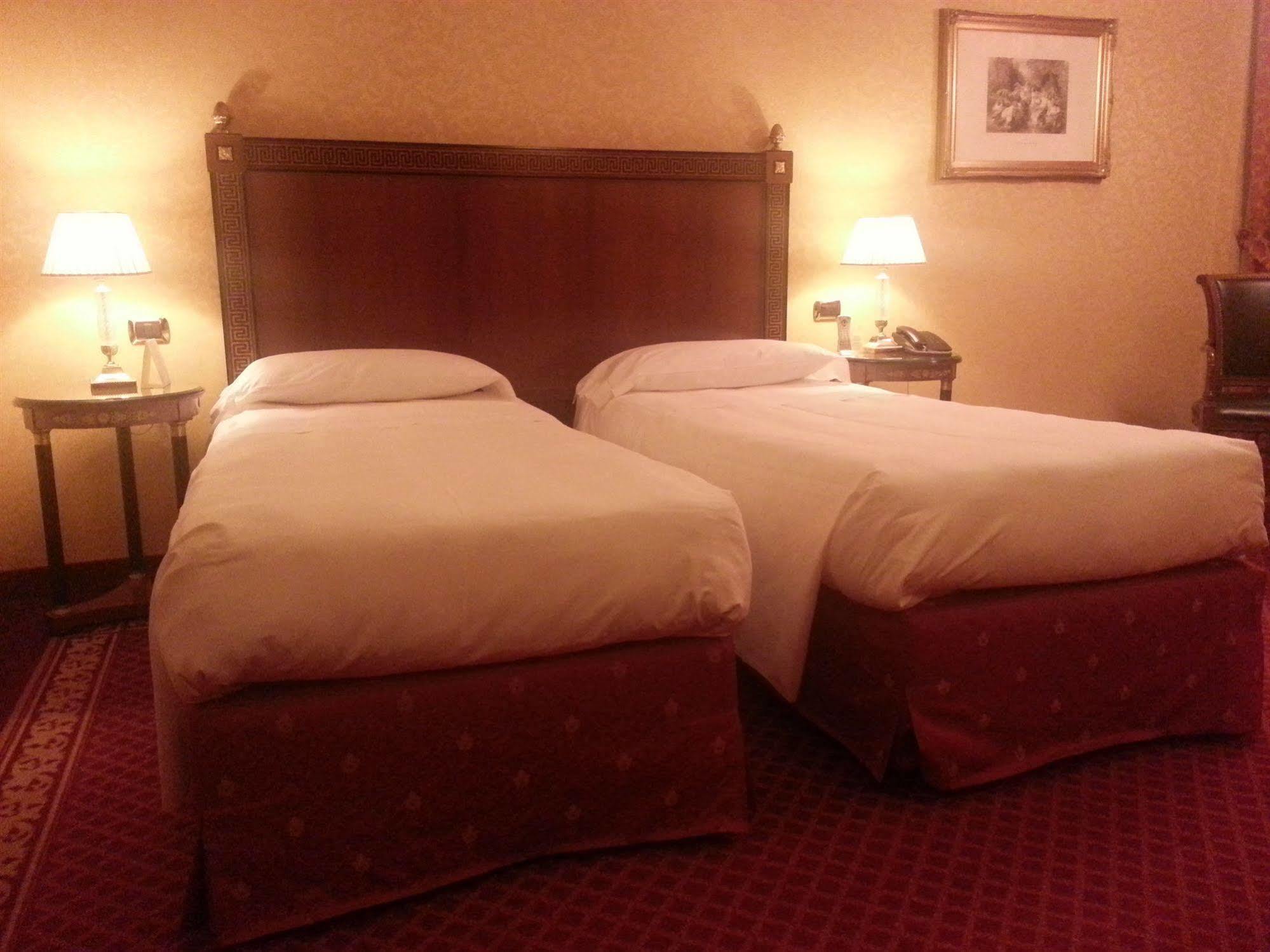 Hotel Maxim Peschiera Borromeo Dış mekan fotoğraf